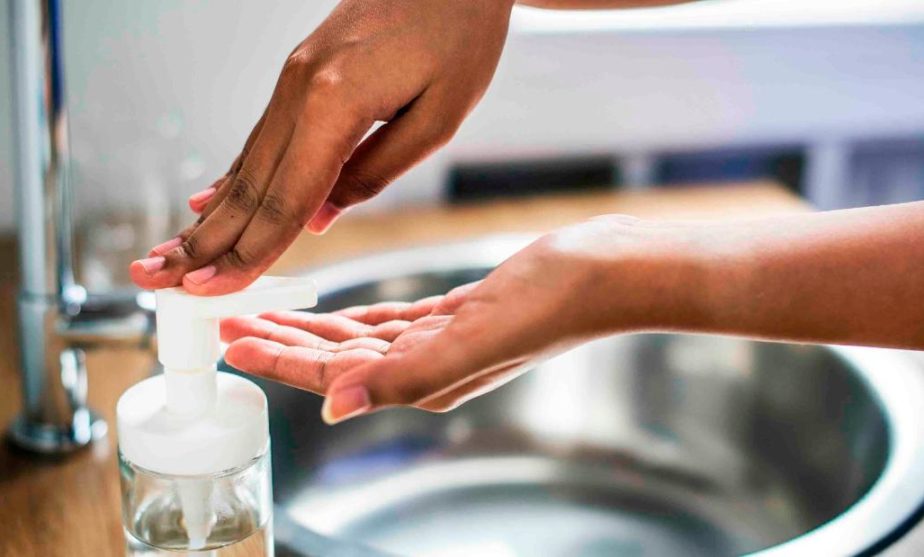 perbedaan desinfektan dan antiseptik