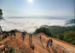Tempat wisata gunung luhur citorek memiliki berbagai wisata yang menarik
