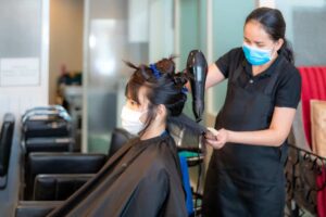 potong rambut di salon