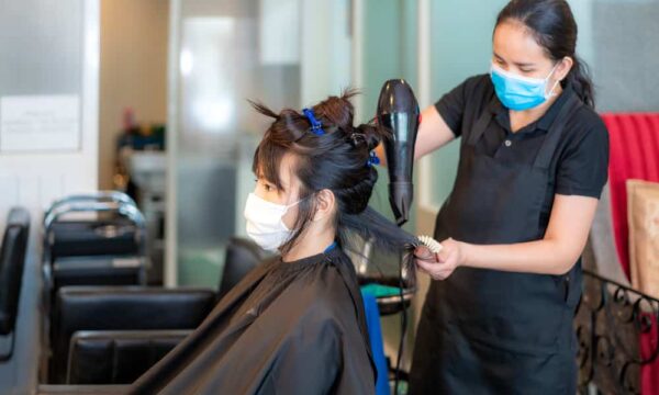 potong rambut di salon