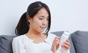 menggunakan cleansing milk