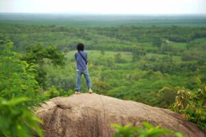 Wisata Alam Terbaik di Gunung Batu Tanjung Bintang