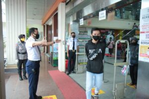 Pintu Keluar Masuk yang Satu Arah